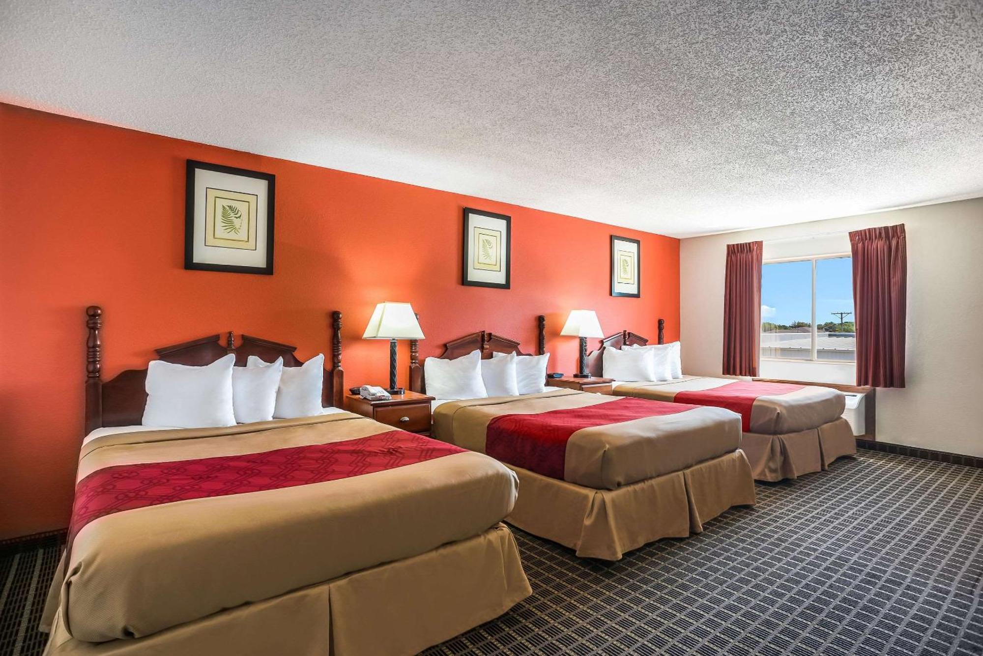 Rodeway Inn Cedar Rapids Εξωτερικό φωτογραφία